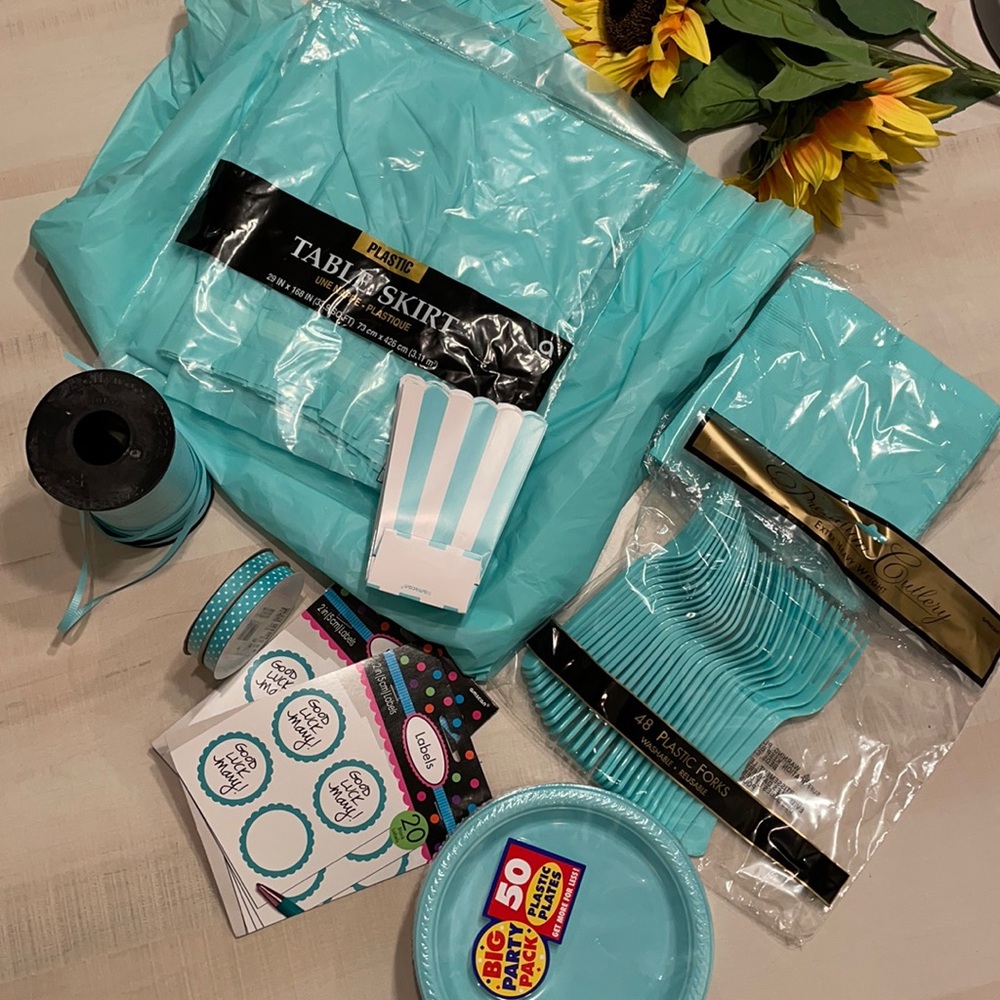 MIX & MATCH Miscellaneous Teal Party Set